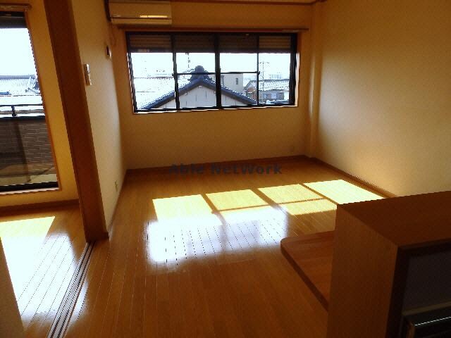 物件内観写真11　(同物件反転タイプ)