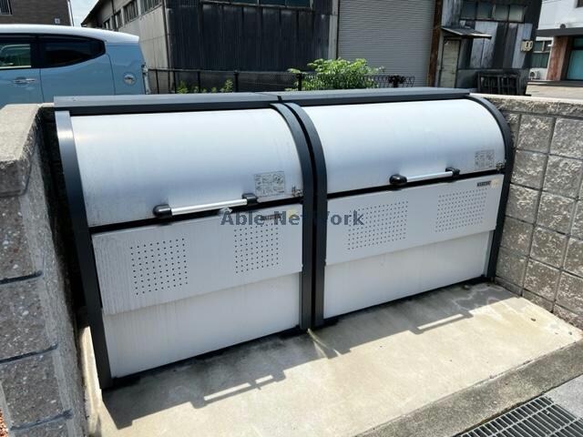物件外観写真5　(ゴミBOX)