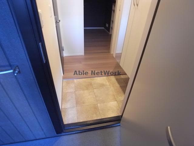 物件内観写真9　(玄関)