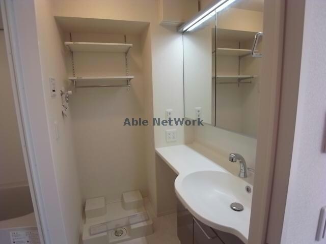 物件内観写真10　(洗面所)