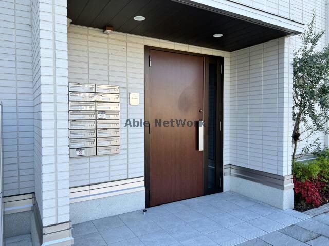 物件外観写真4　(エントランス)