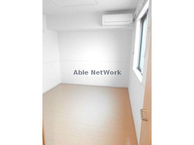 物件内観写真13　(洋室)