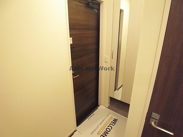 物件内観写真8　(玄関回り)