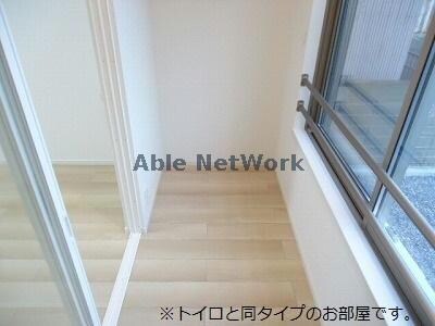 物件内観写真9　(サンルーム)