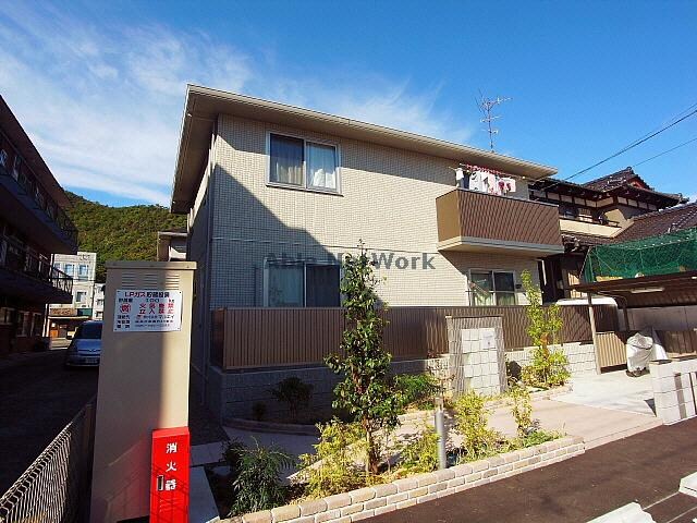 物件外観写真1　(南棟)