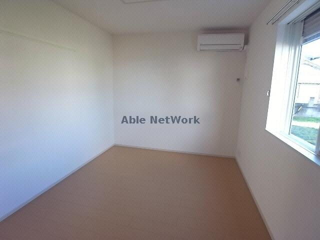 物件内観写真12　(洋室)