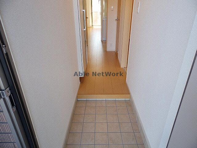 物件内観写真6　(玄関)