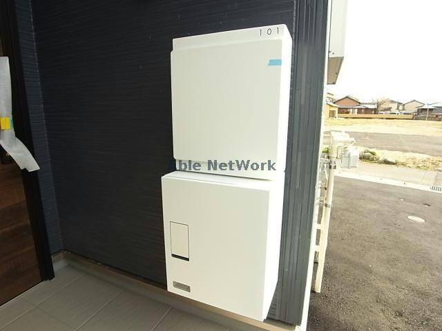 物件外観写真4　(宅配ボックス)