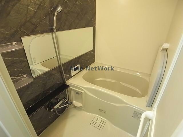 物件内観写真12　(バスルーム)