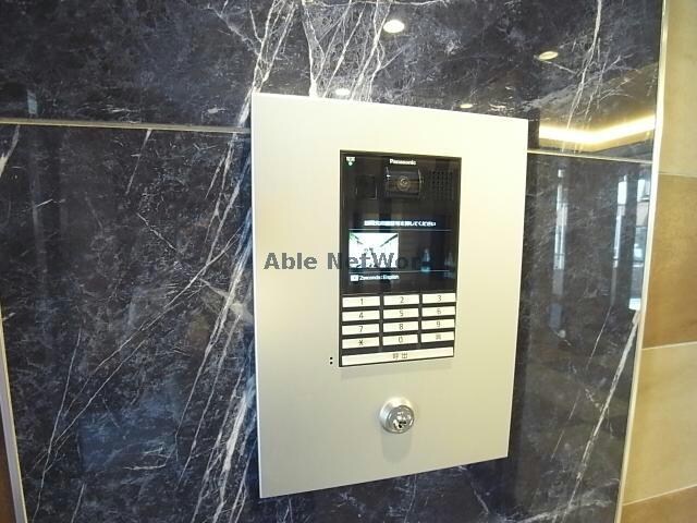 物件外観写真3　(オートロック)