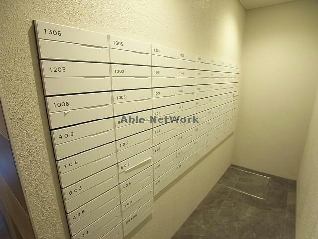 物件外観写真5　(集合ポスト)