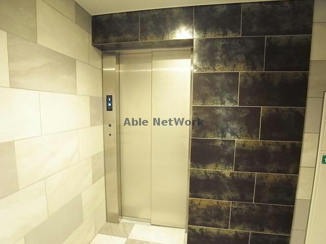 物件外観写真9　(エレベーター)