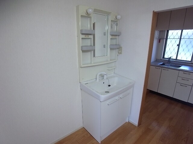 物件内観写真7　(洗面台)