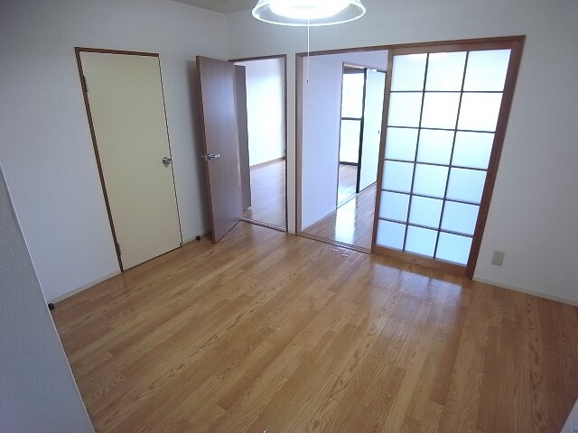 物件内観写真11　(リビング)