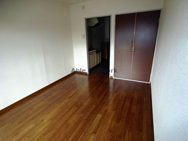 物件内観写真16　(洋室)