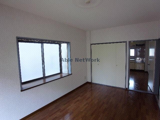 物件内観写真12　(洋室)