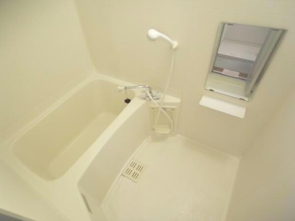 バス／シャワールーム等(※同型参照写真)