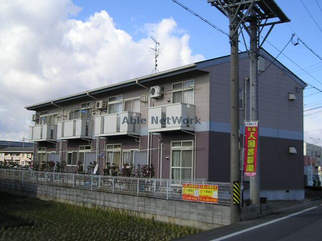 ファミールイワタ