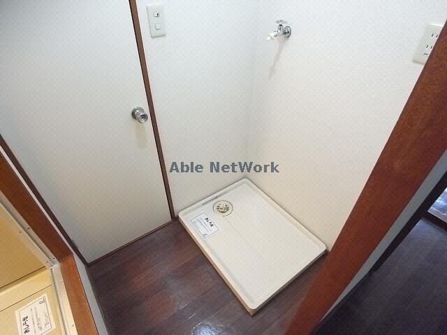 物件内観写真11　(洗濯機置場)