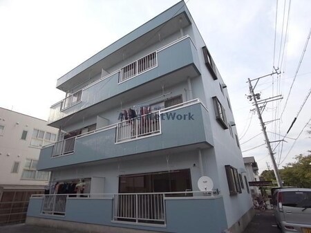 ハイツ新境川外観写真