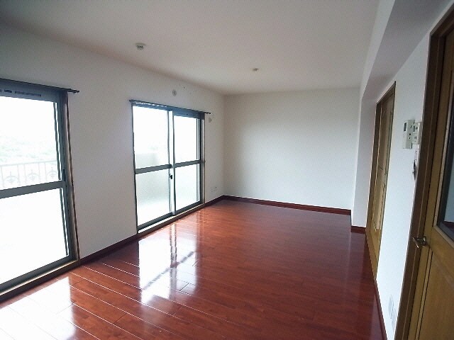 物件内観写真11　(LDK)