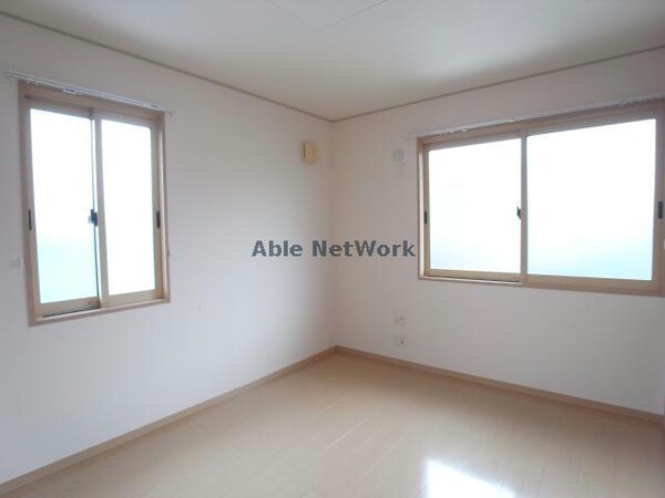 居室(※ 北側洋室)