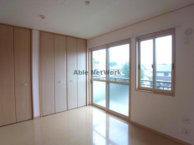 物件内観写真17　(※ 南側洋室)