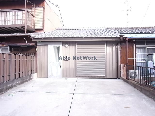 那加楠木町貸家　西