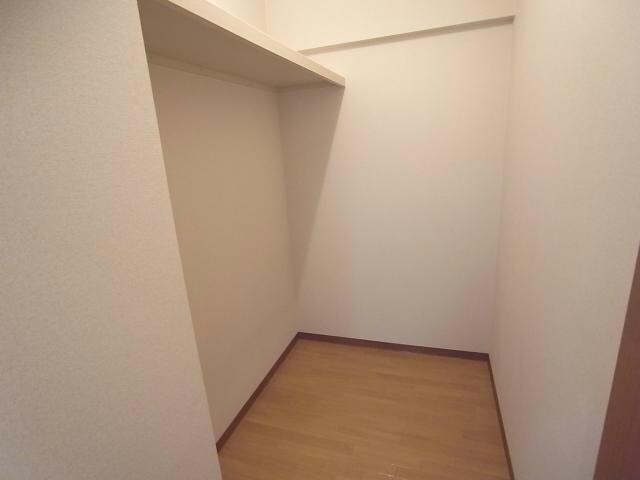 物件内観写真18　(納戸)