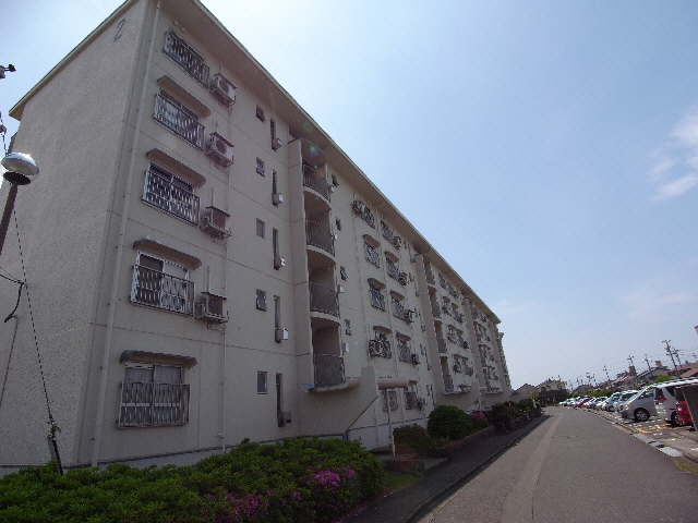 月丘団地2棟
