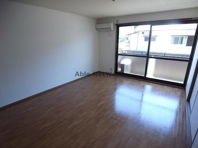 物件内観写真8　(リビング)