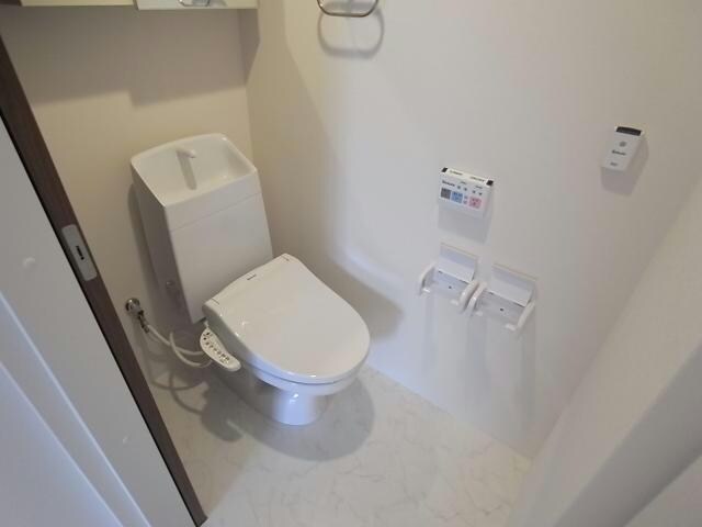 物件内観写真8　(※反転参考写真)