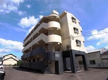 ブリッジコート新鵜沼の外観写真