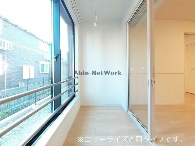 物件内観写真10　(サンルーム)