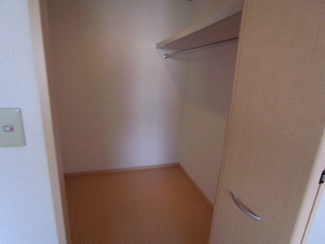 物件内観写真12　(収納)