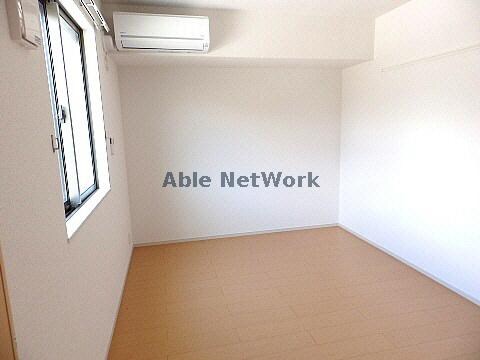 物件内観写真12　(洋室)