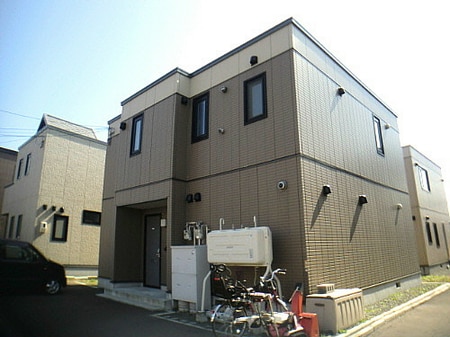 シュルデン平岡外観写真
