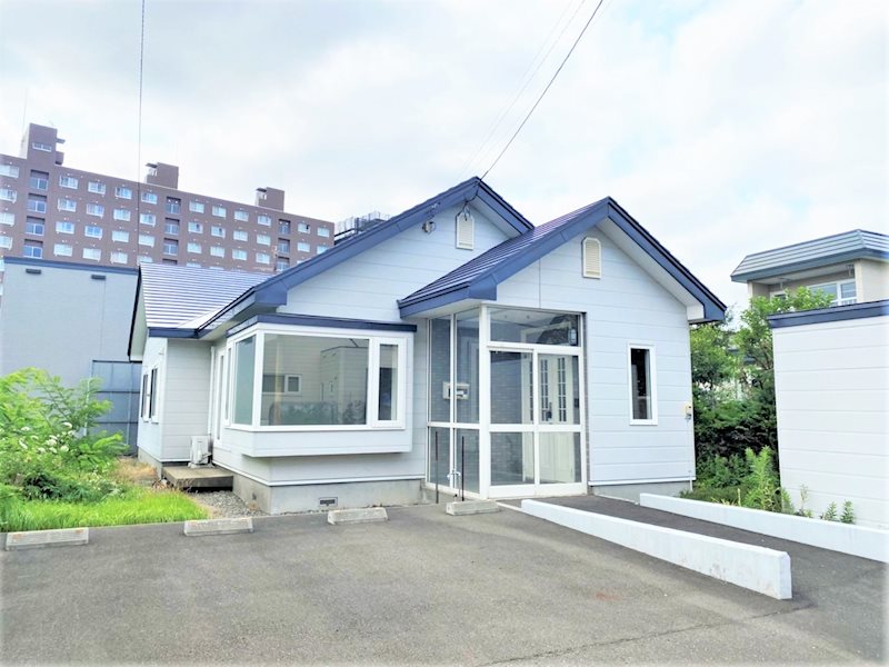 大曲並木町貸家