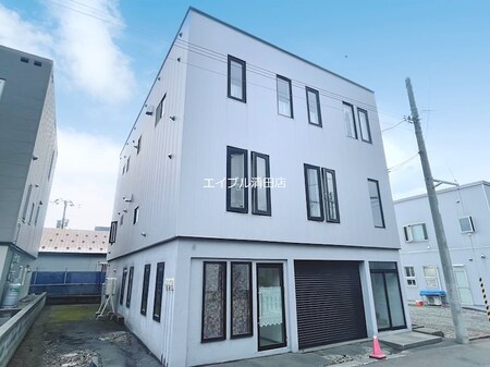 大曲南ヶ丘3丁目3階外観写真