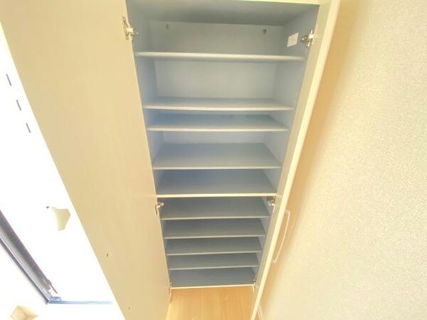 玄関回り(同型)