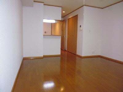 物件内観写真6　(103リビング)