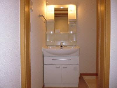 物件内観写真10　(103洗面所)