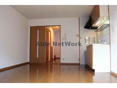 物件内観写真6　(リビング3)