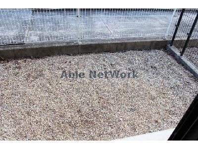 物件内観写真10　(庭3)