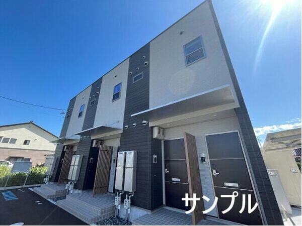 物件外観写真1　(同型別建物)