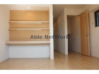 物件内観写真4　(リビング同型タイプ)