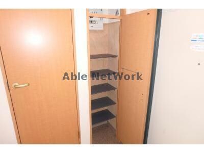 物件内観写真23　(同型別室)