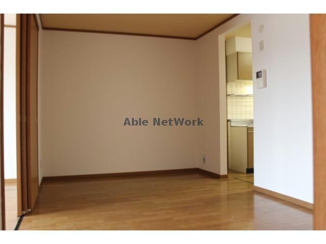 物件内観写真6　(同型別室103)