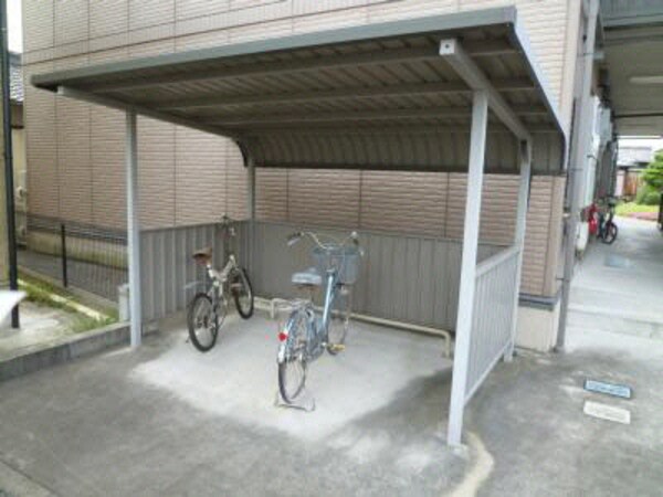 駐輪場(駐輪場)