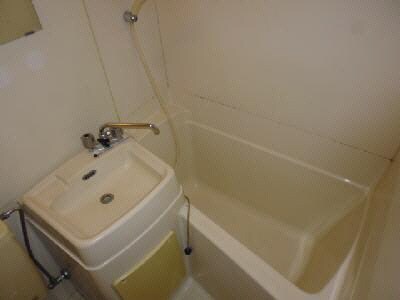 物件内観写真8　(バスA2-2)